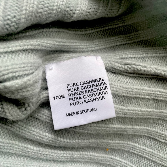 Cashmere hooded cardigan - Picture 5 of 6